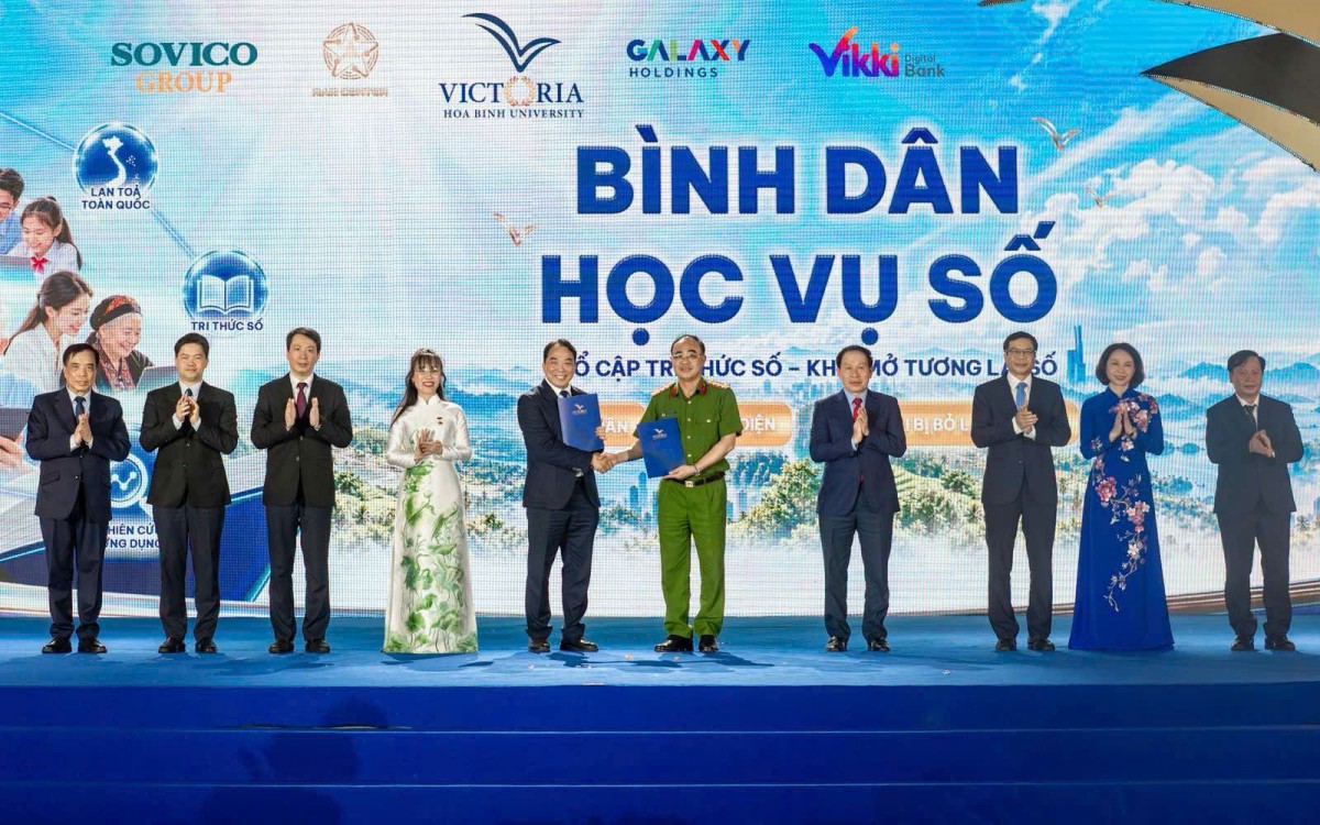 Trường Đại học Hòa Bình chính thức mang tên mới: Đại học Victoria Hòa Bình